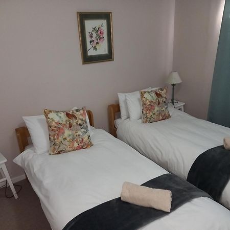 Water'S Edge Apartment Лангебан Екстериор снимка