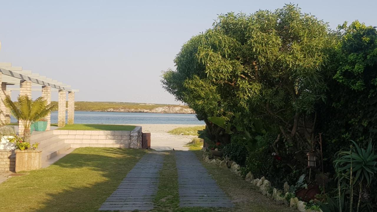 Water'S Edge Apartment Лангебан Екстериор снимка