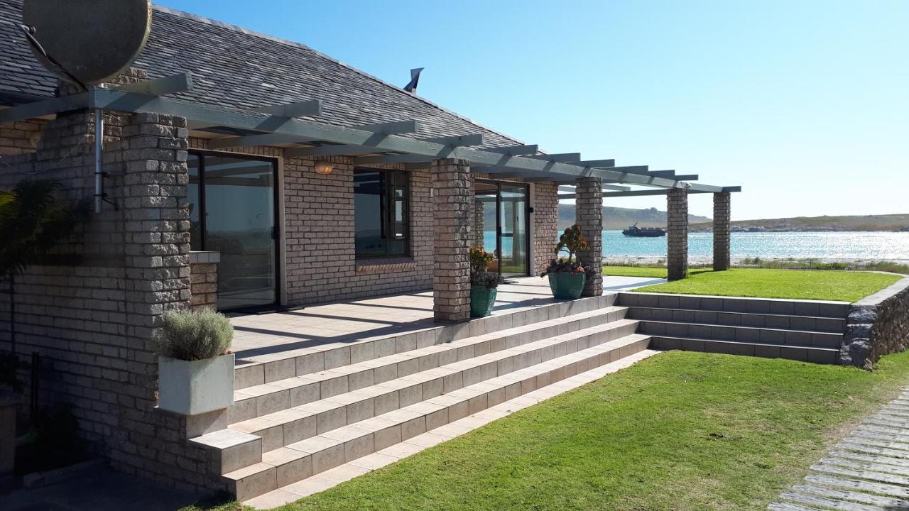 Water'S Edge Apartment Лангебан Екстериор снимка