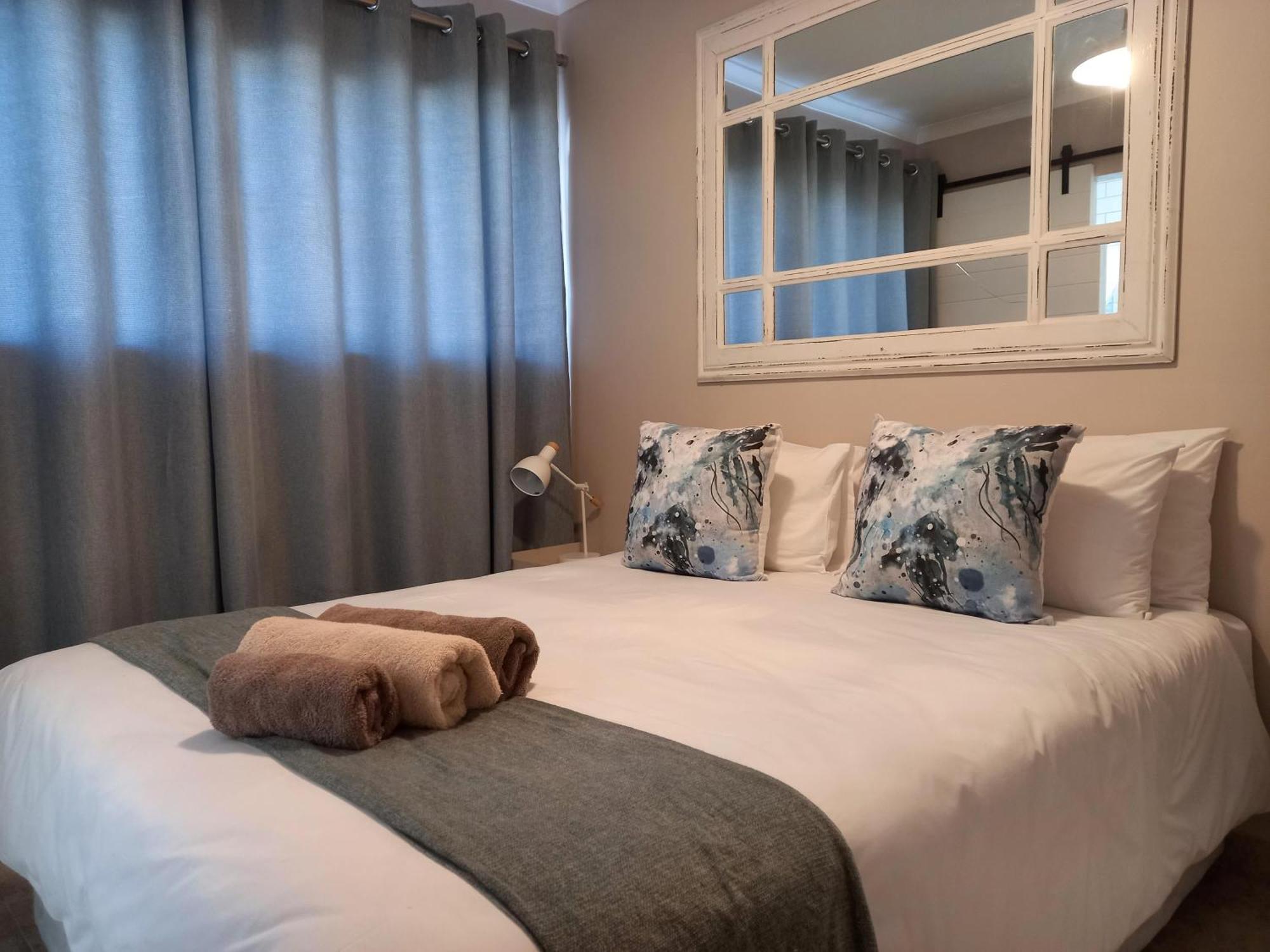 Water'S Edge Apartment Лангебан Екстериор снимка